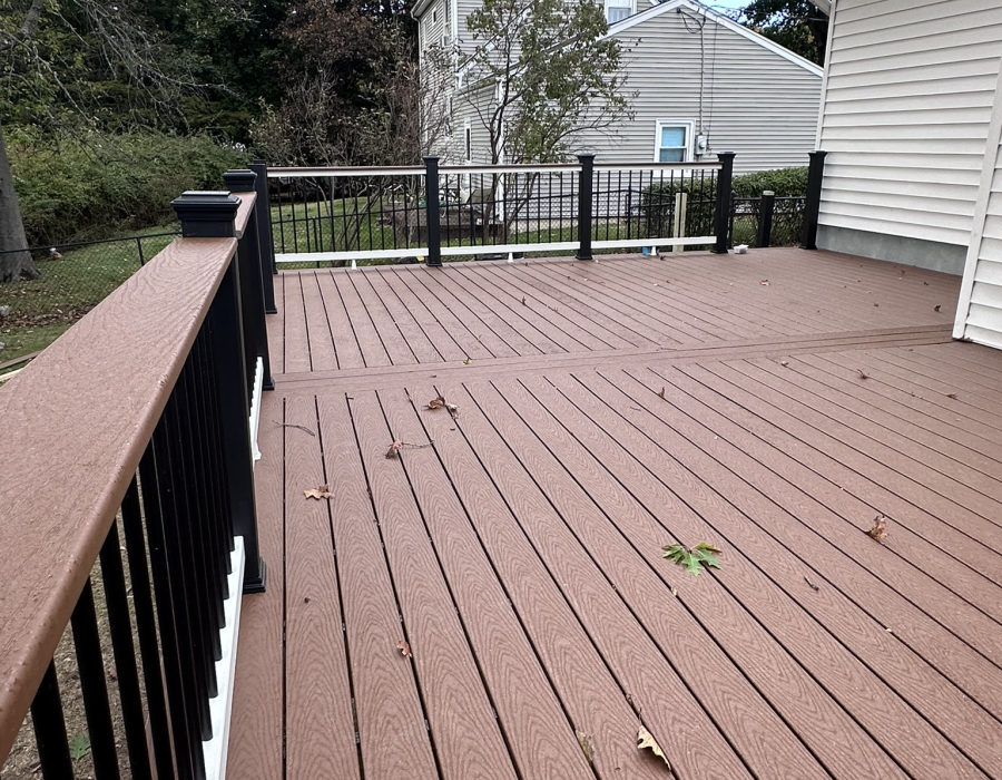 Custom backyard deck built by Hamlett Renovations
